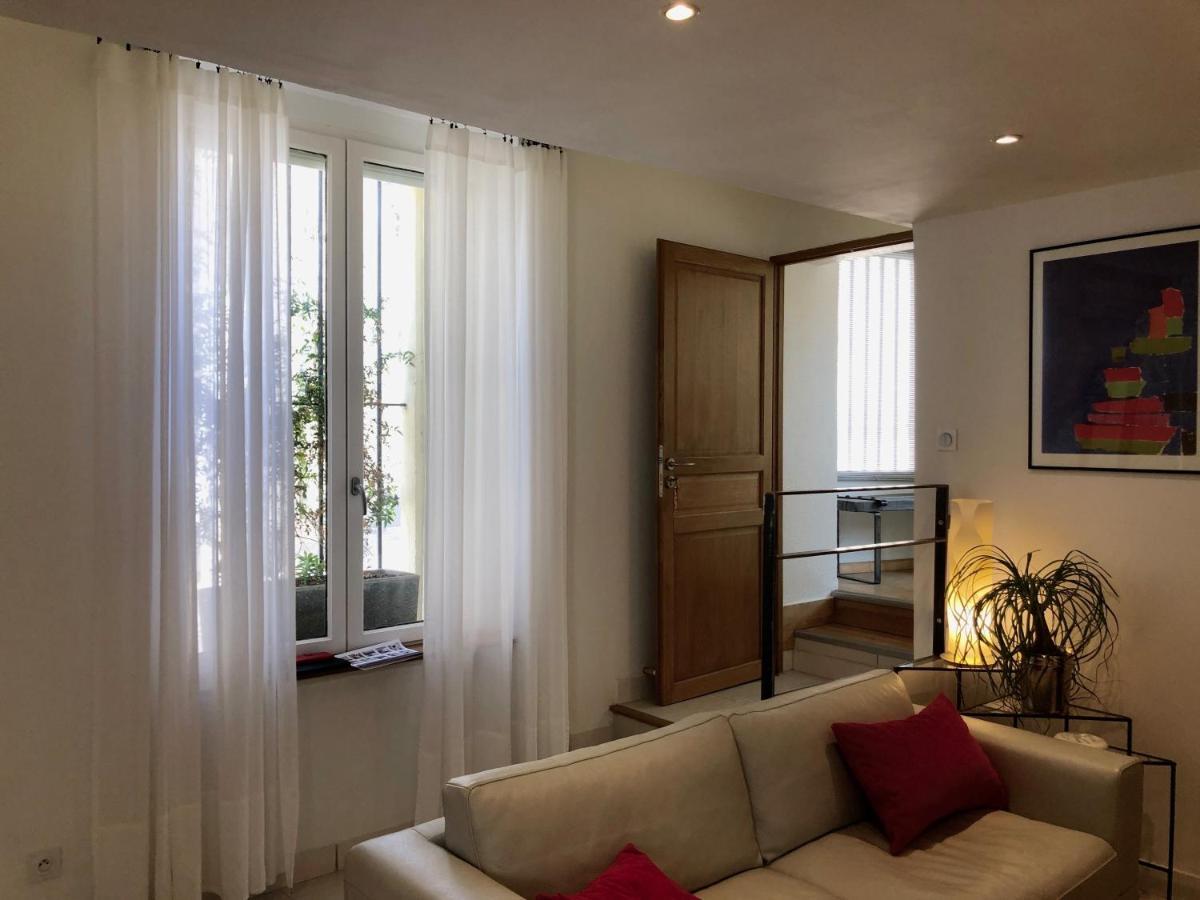 Le 26 Apartment Nimes Exterior photo